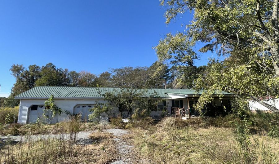 112 Holloman Ln, Ahoskie, NC 27910 - 3 Beds, 2 Bath