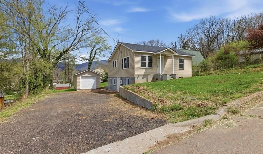 39 Justus, Andrews, NC 28901 - 2 Beds, 2 Bath