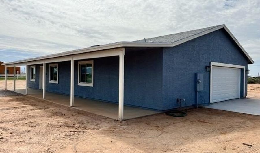 4552 N Loring Rd, Casa Grande, AZ 85194 - 3 Beds, 2 Bath