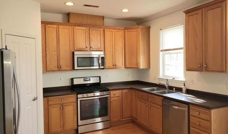 855 RAMSAY St, Baltimore, MD 21230 - 4 Beds, 3 Bath