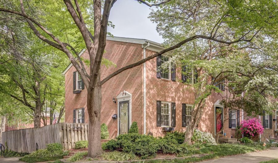 514 S HENRY St, Alexandria, VA 22314 - 3 Beds, 3 Bath