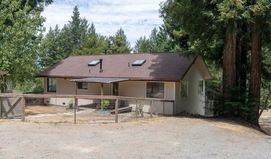 35158 Annapolis Rd, Annapolis, CA 95412 - 3 Beds, 1 Bath