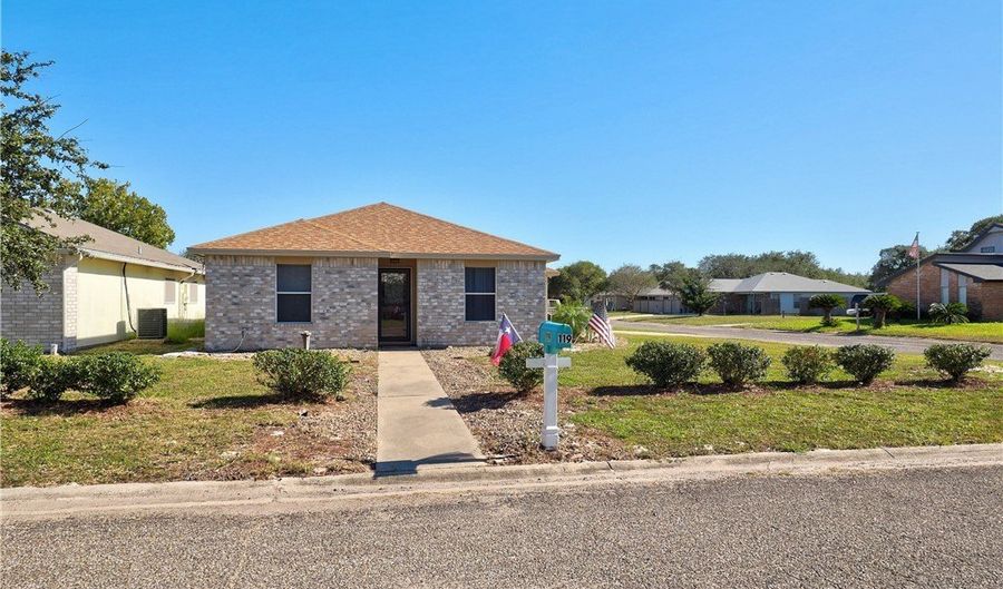 119 Misty Ln, Aransas Pass, TX 78336 - 3 Beds, 2 Bath