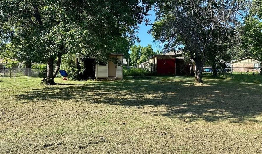 602 K St, Barling, AR 72923 - 3 Beds, 2 Bath