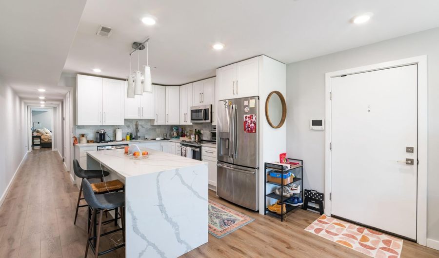 751 N 20TH St UNIT 3, Philadelphia, PA 19130 - 2 Beds, 2 Bath