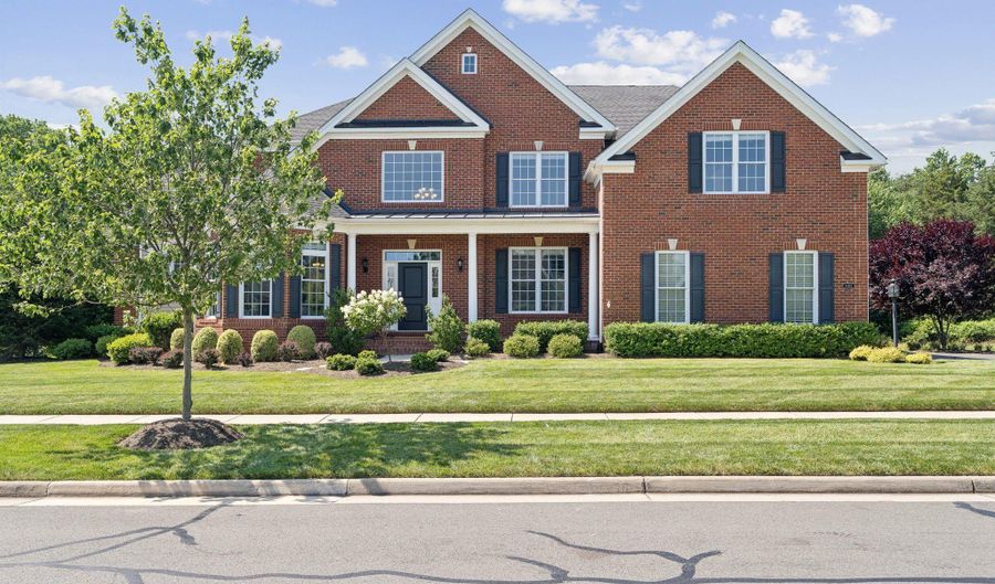 41312 LAVENDER BREEZE Cir, Aldie, VA 20105 - 5 Beds, 6 Bath