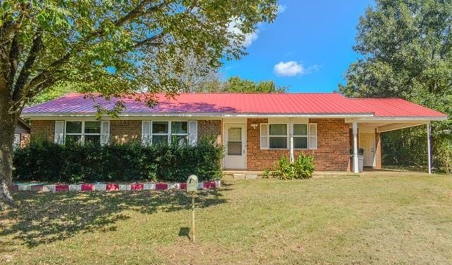 906 Powell Dr, Antlers, OK 74523 - 3 Beds, 2 Bath