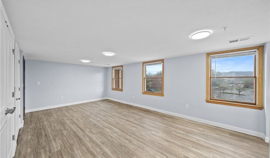 1735 Merriman Rd 300, Akron, OH 44313 - 1 Beds, 1 Bath