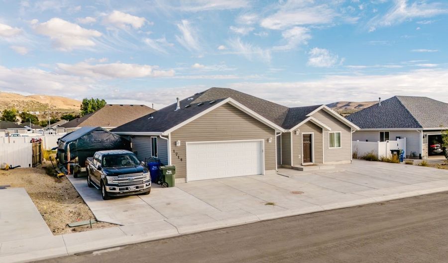 1714 Opal Dr, Elko, NV 89801 - 4 Beds, 2 Bath