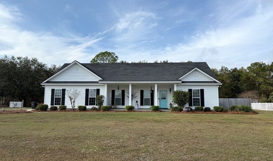 93 Oak Forrest Dr, Adel, GA 31620 - 3 Beds, 2 Bath