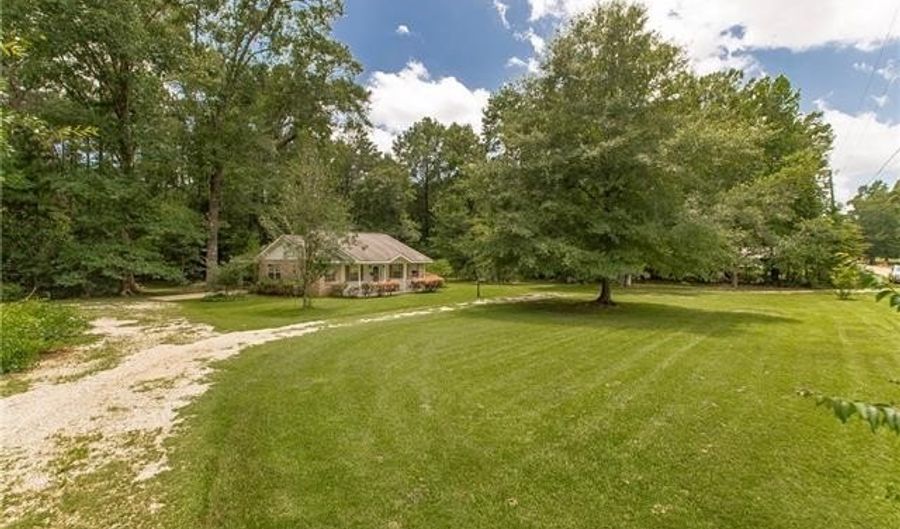 63074 NORTHWOOD Dr, Bogalusa, LA 70427 - 2 Beds, 1 Bath