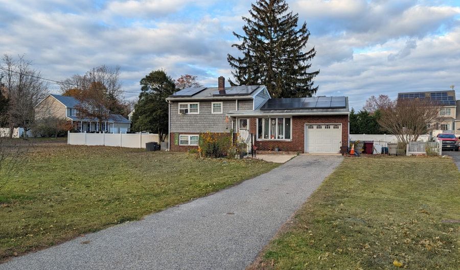 21 BUTLER Blvd, Bayville, NJ 08721 - 3 Beds, 1 Bath