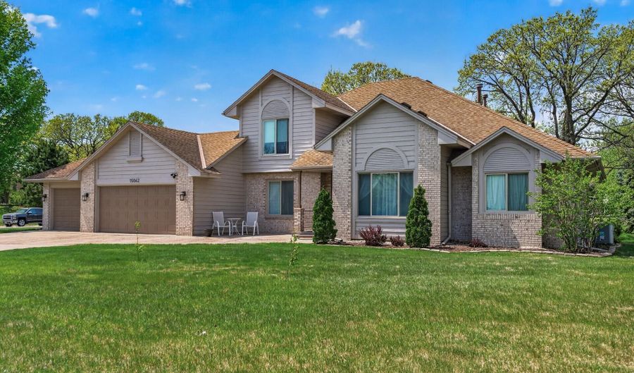 15062 Crane St NW, Andover, MN 55304 - 5 Beds, 4 Bath