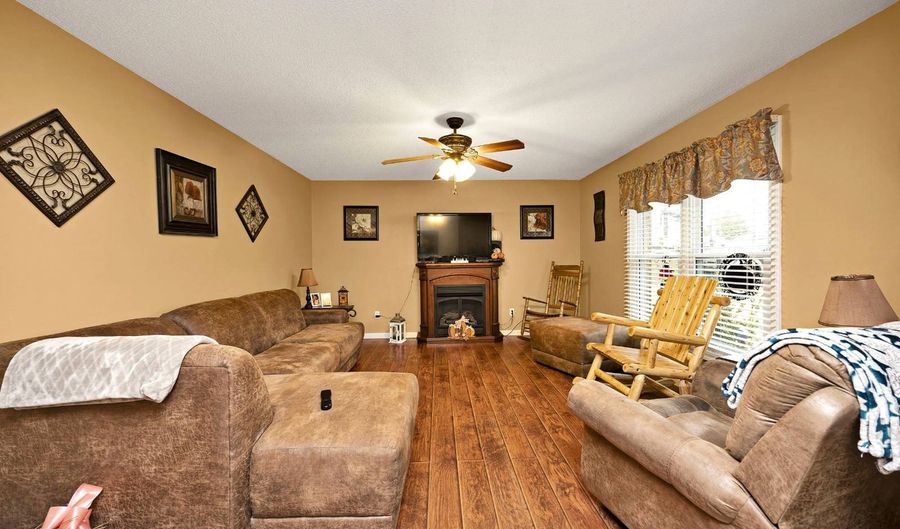 2006 Farmaway Dr, Bardstown, KY 40004 - 3 Beds, 2 Bath