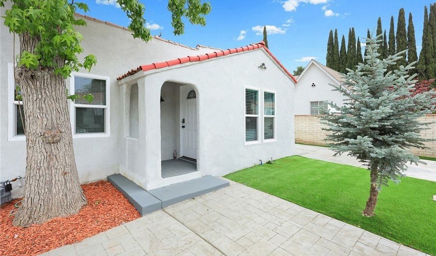 2461 Saint Pierre Ave, Altadena, CA 91001 - 4 Beds, 2 Bath