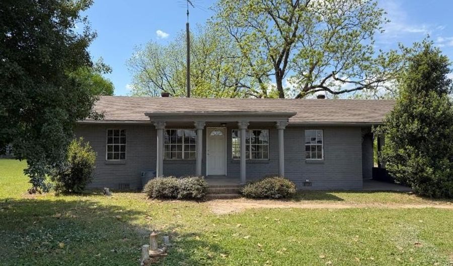 320 S Pontotoc Rd, Bruce, MS 38915 - 3 Beds, 1 Bath