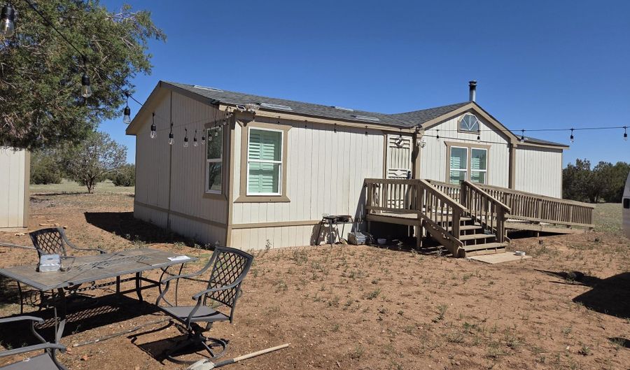 42650 N Wayne Rd, Ash Fork, AZ 86320 - 3 Beds, 2 Bath