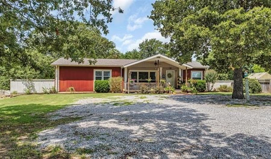 243 Red Cedar Rd, Ardmore, OK 73401 - 3 Beds, 2 Bath