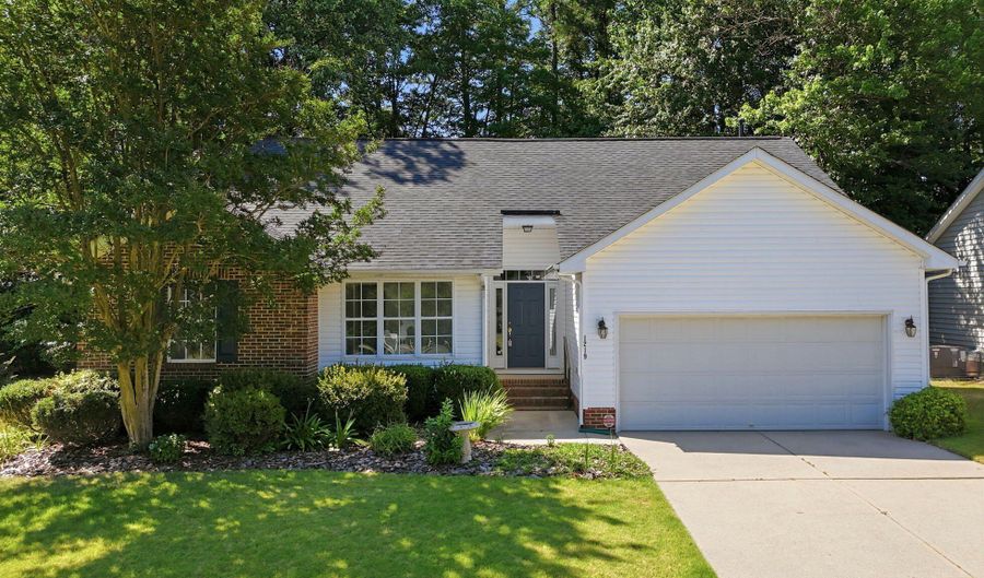 1219 Waterford Green Dr, Apex, NC 27502 - 3 Beds, 2 Bath