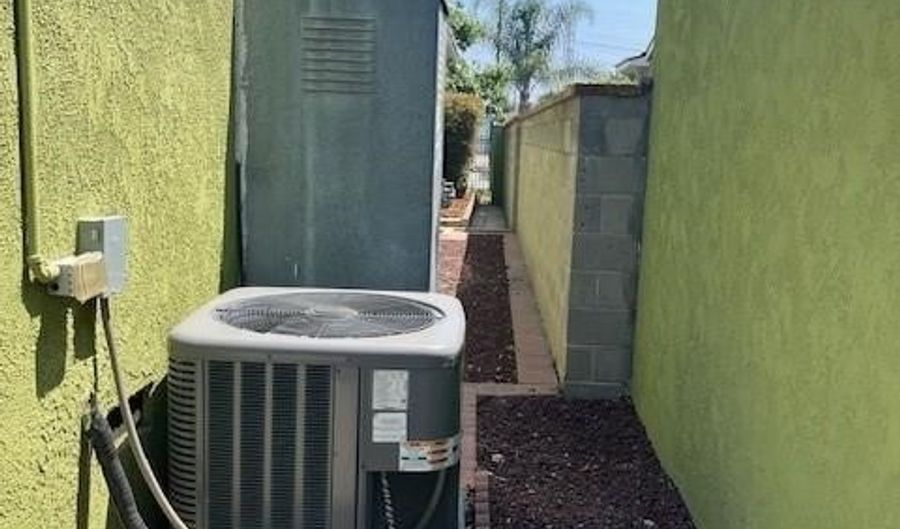 9025 Gullo, Arleta, CA 91331 - 3 Beds, 2 Bath