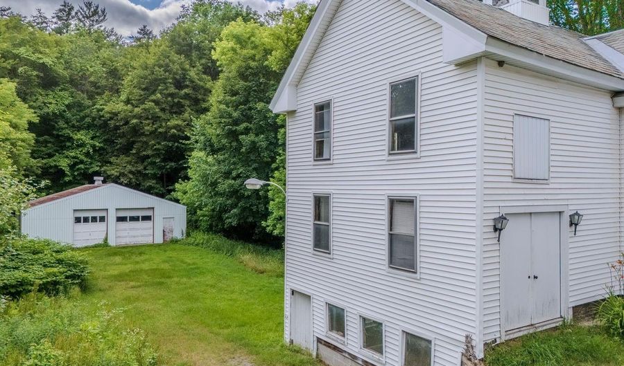 36 Spruce St, Brattleboro, VT 05301 - 3 Beds, 2 Bath