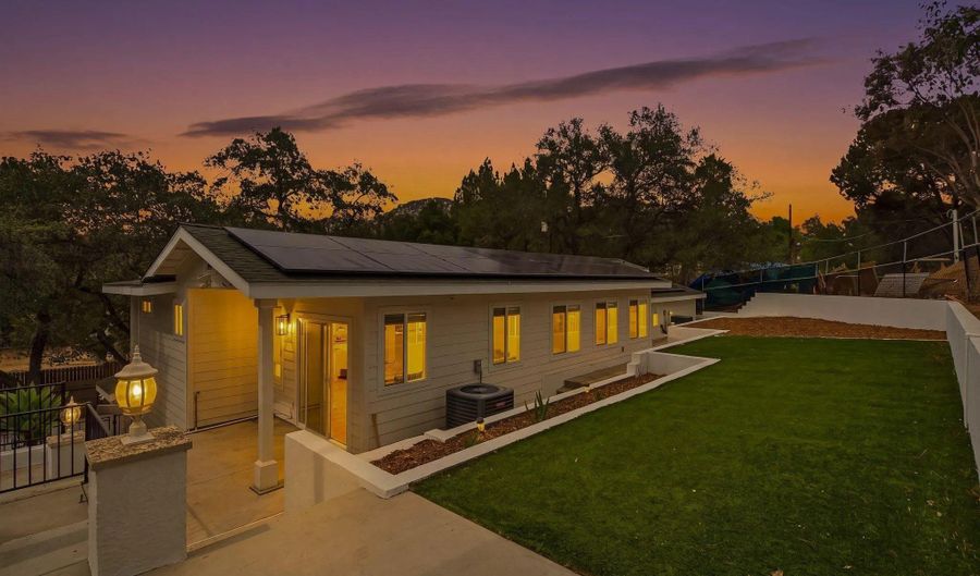 10243 Canyon, Escondido, CA 92026 - 4 Beds, 3 Bath