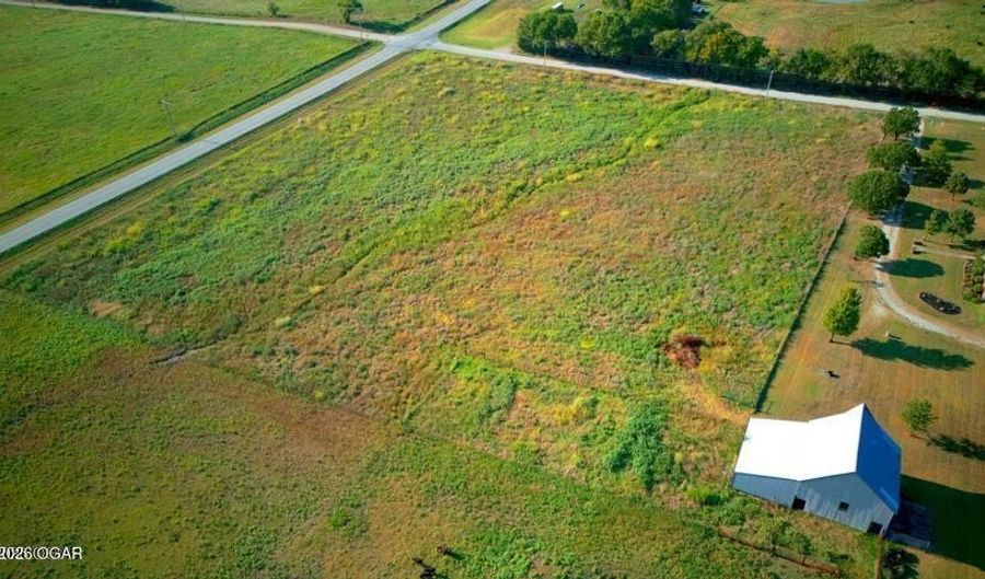 1011 12000 Rd, Altamont, KS 67330 - 4 Beds, 4 Bath