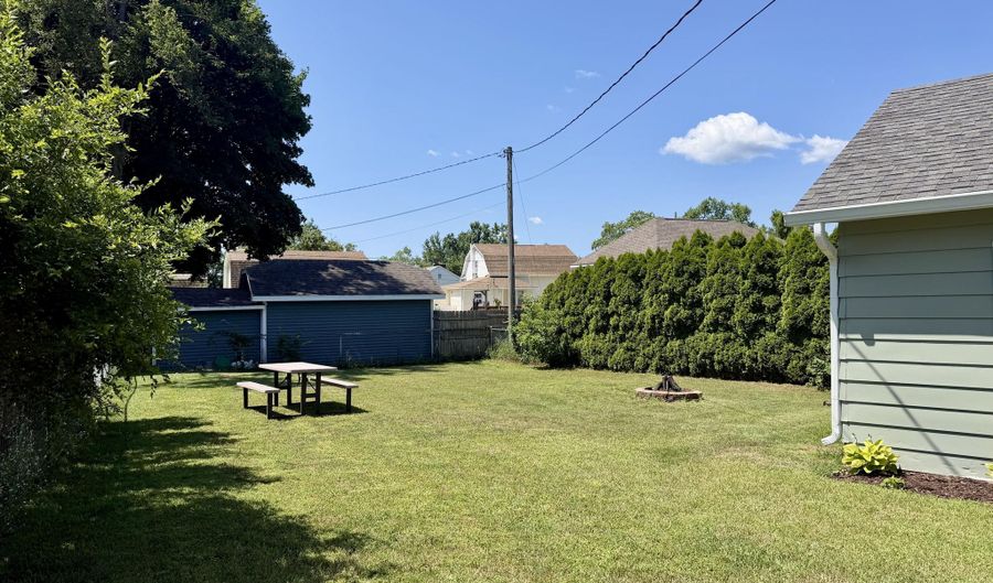108 E Baldwin St, Alpena, MI 49707 - 2 Beds, 1 Bath