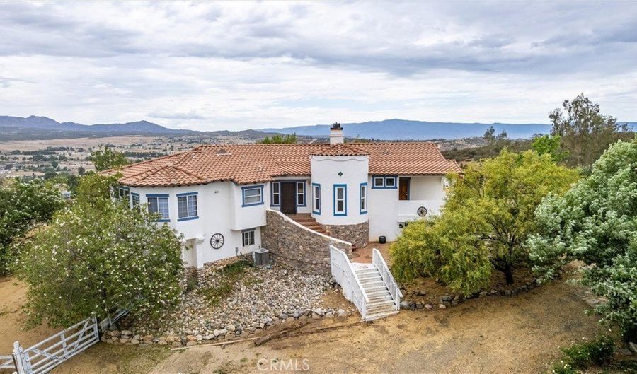 49185 Tomahawk Ct, Aguanga, CA 92536 - 3 Beds, 2 Bath