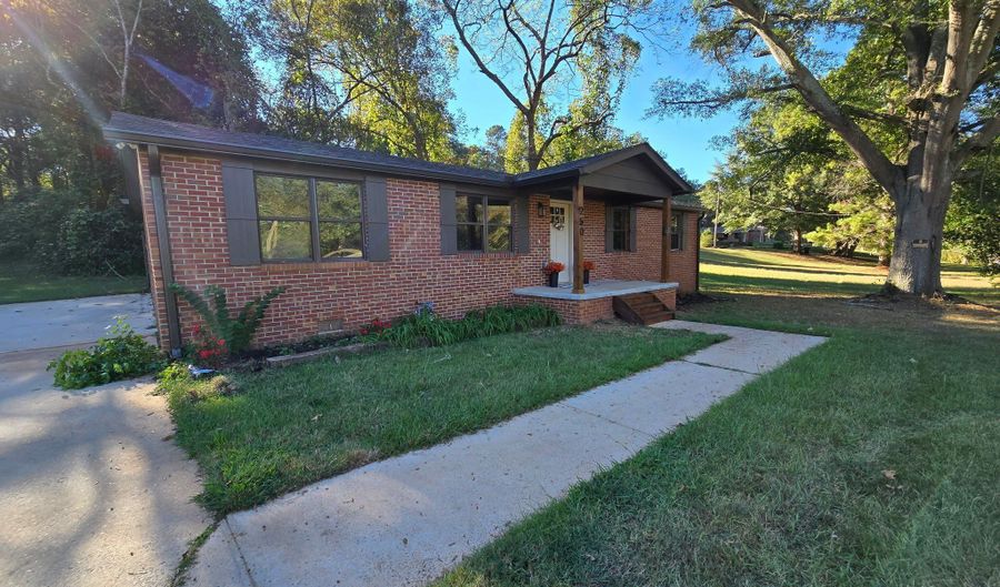 250 Mill St, Barnesville, GA 30204 - 3 Beds, 2 Bath