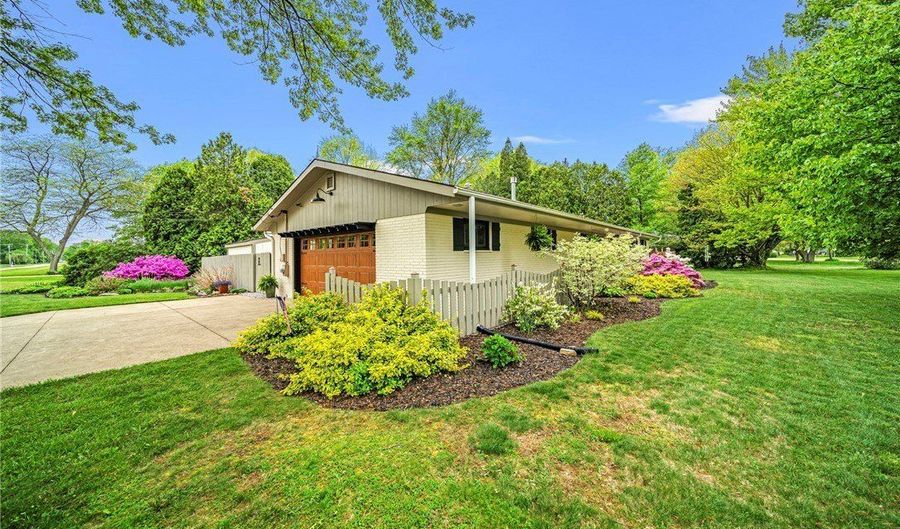 4212 Atlantic Ave, Ashtabula, OH 44004 - 3 Beds, 2 Bath