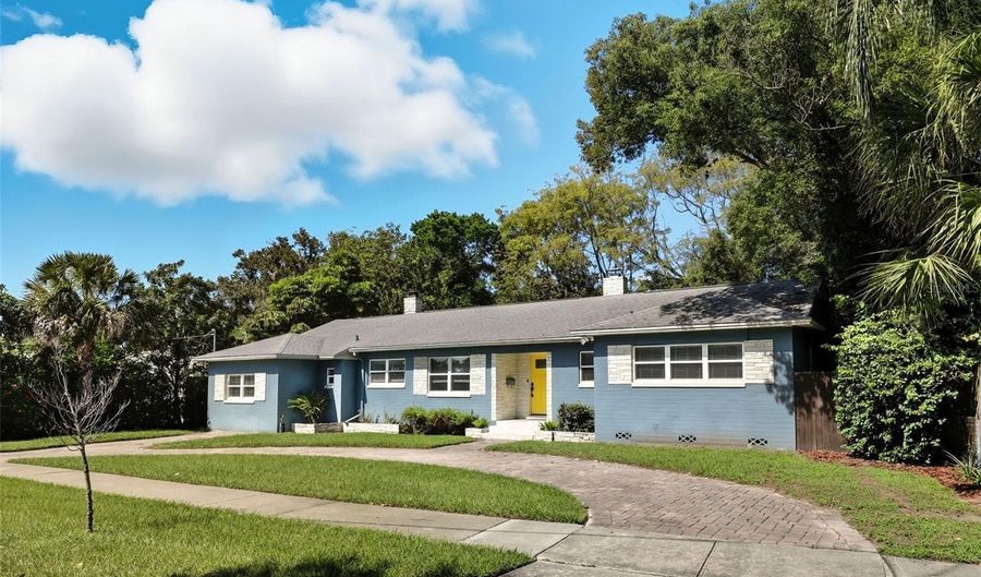 2305 BUCKMINSTER Cir, Orlando, FL 32803 - 3 Beds, 2 Bath