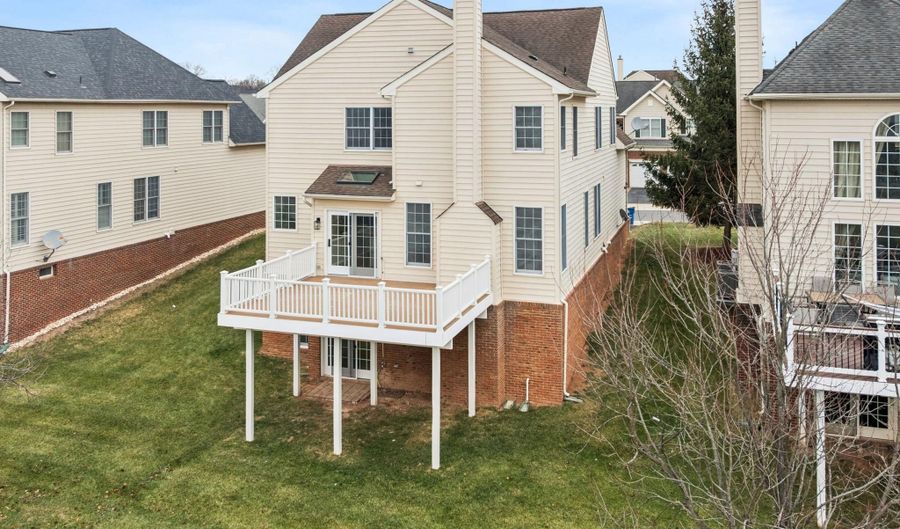 20385 MEDALIST Dr, Ashburn, VA 20147 - 4 Beds, 5 Bath