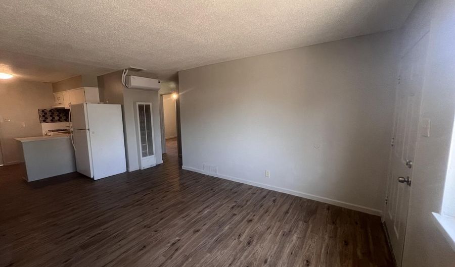 419 Dallas Street SE Unit Apt B, Albuquerque, NM 87108 - 2 Beds, 1 Bath