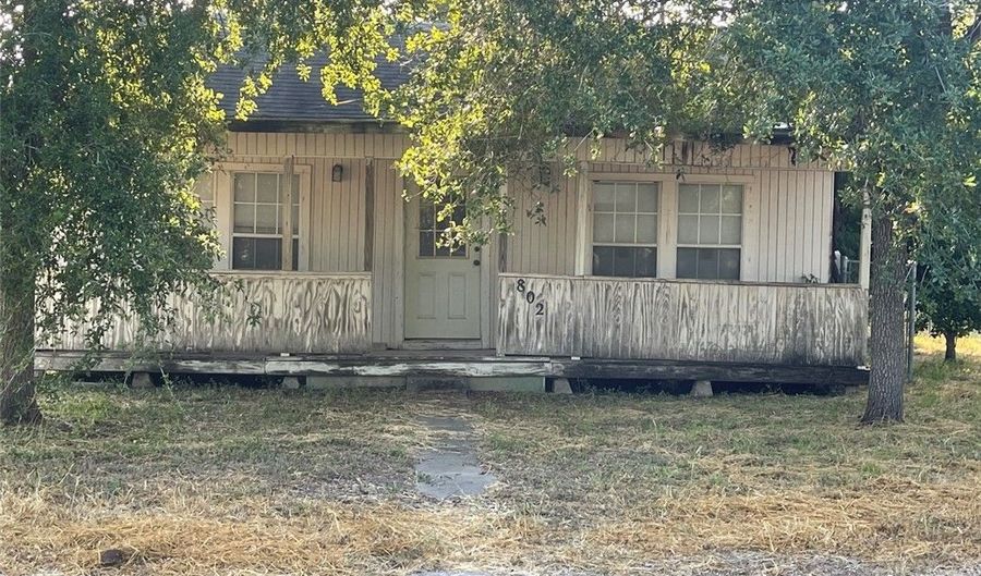 802 S King St, Alice, TX 78332 - 0 Beds, 0 Bath