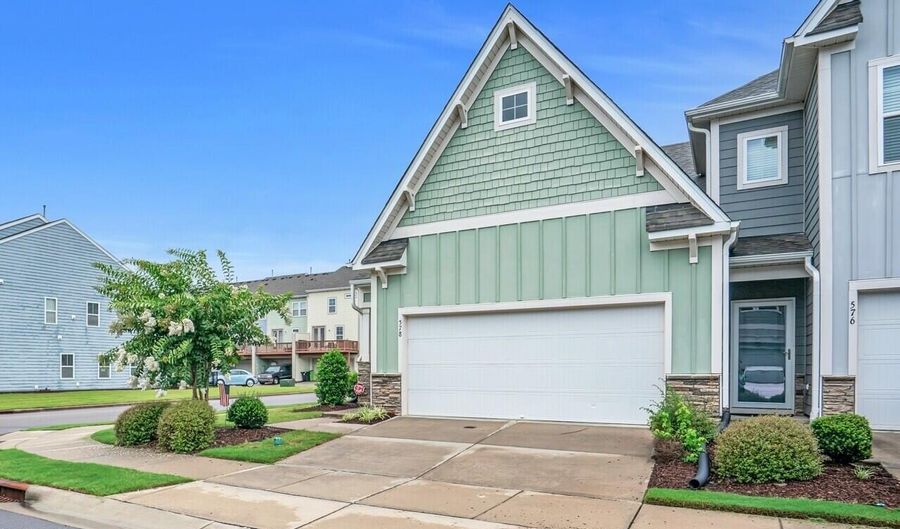 578 Metro Sta, Apex, NC 27502 - 3 Beds, 3 Bath