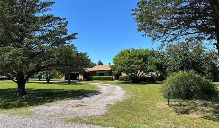 511 Stolfa St SE, Ardmore, OK 73401 - 3 Beds, 2 Bath