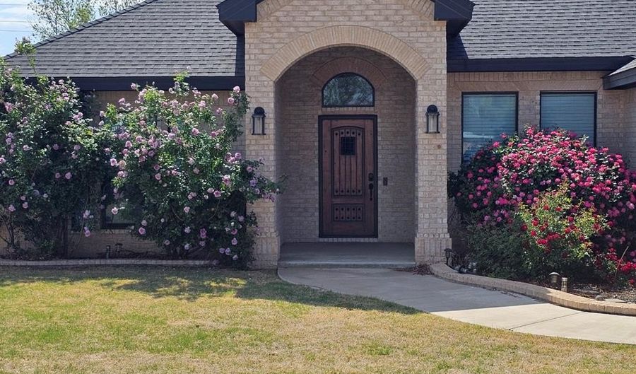 1009 NE 4th Pl, Andrews, TX 79714 - 4 Beds, 2 Bath