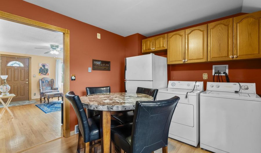 40 Wake St, Bridgeport, CT 06610 - 4 Beds, 2 Bath