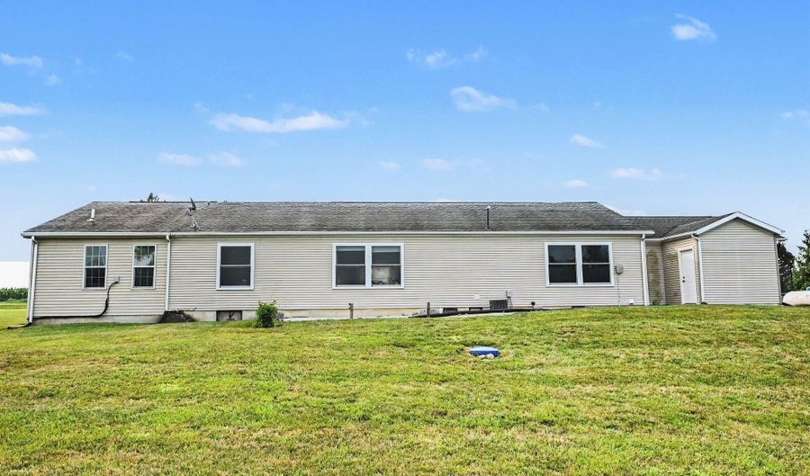 0053 N Wolf Lake Rd, Albion, IN 46701 - 3 Beds, 3 Bath