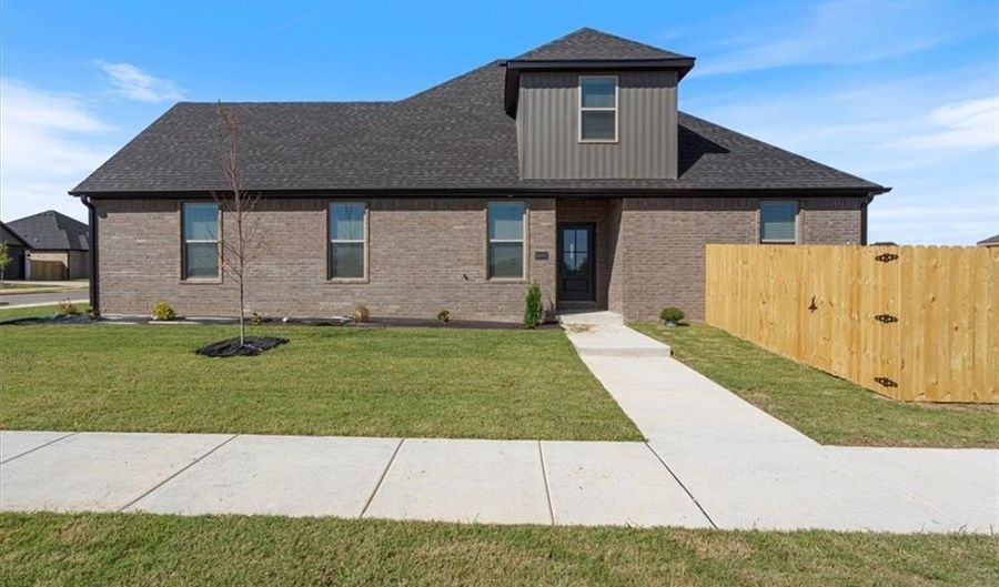 6900 SW High Meadow Blvd, Bentonville, AR 72713 - 4 Beds, 3 Bath