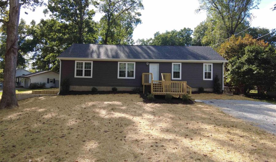 251 Briarwood Ln, Bedford, IN 47421 - 3 Beds, 2 Bath