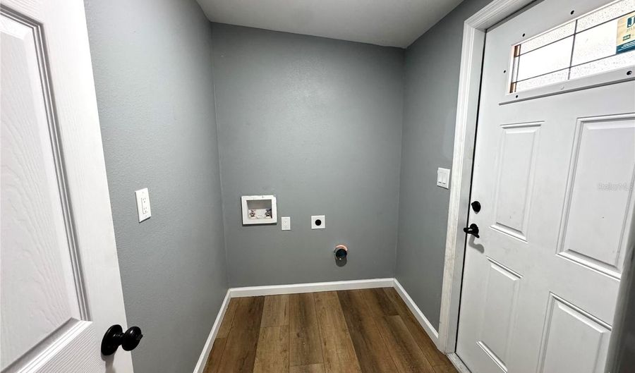 225 S HILLSBOROUGH Ave, Arcadia, FL 34266 - 3 Beds, 2 Bath