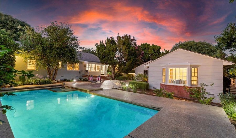 408 Oxford Dr, Arcadia, CA 91007 - 5 Beds, 4 Bath