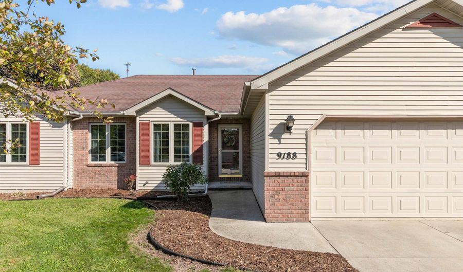 N9188 KERNAN Avenue, Appleton, WI 54915 - 3 Beds, 2 Bath