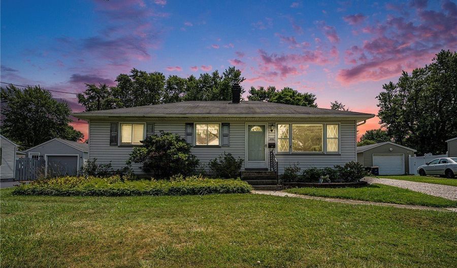 2132 W 13th St, Ashtabula, OH 44004 - 3 Beds, 2 Bath