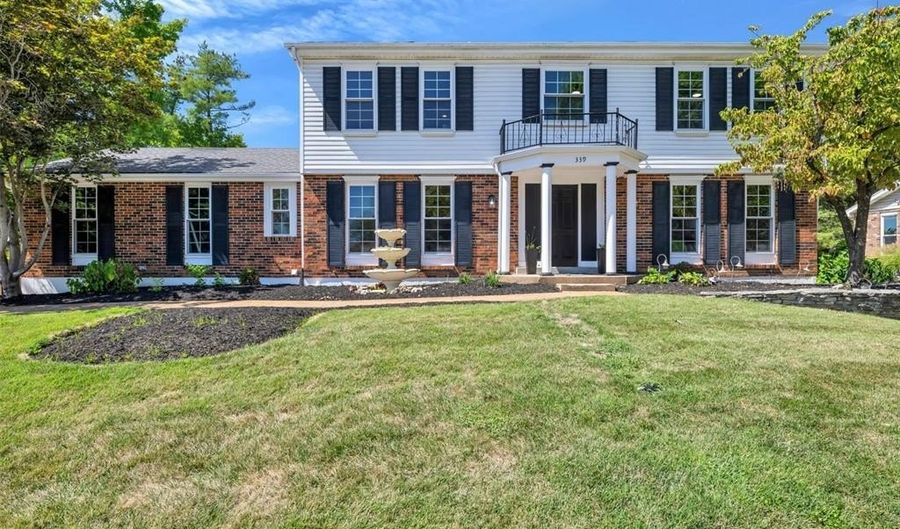 339 Oakleigh Woods Dr, Ballwin, MO 63011 - 4 Beds, 4 Bath