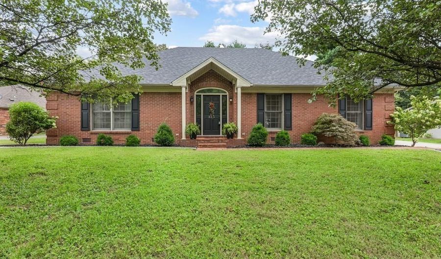 306 Edgewood Dr, Bardstown, KY 40004 - 3 Beds, 2 Bath