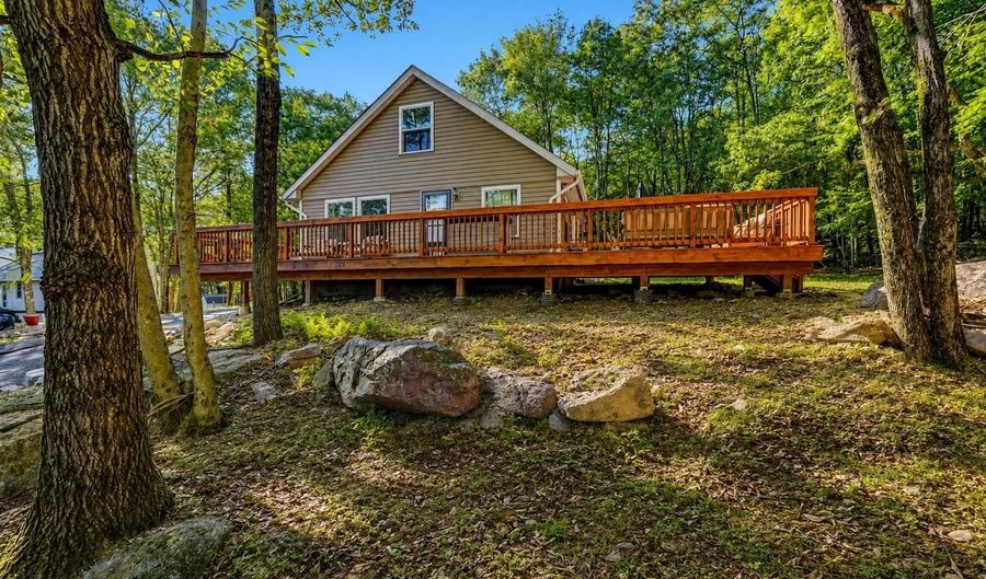 41 Arciel Dr, Albrightsville, PA 18210 - 4 Beds, 1 Bath