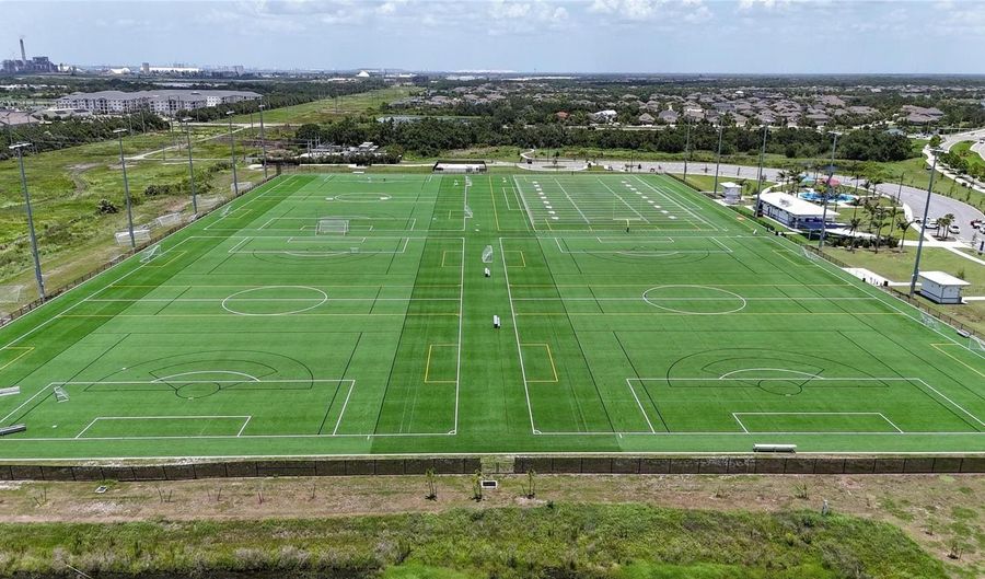 6313 SUNSAIL Pl, Apollo Beach, FL 33572 - 4 Beds, 3 Bath